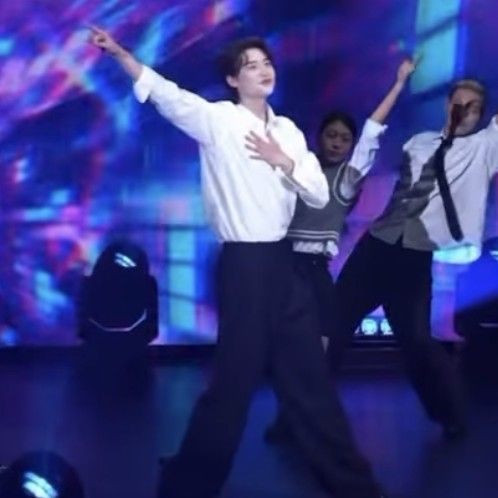 李鍾碩的最新照片