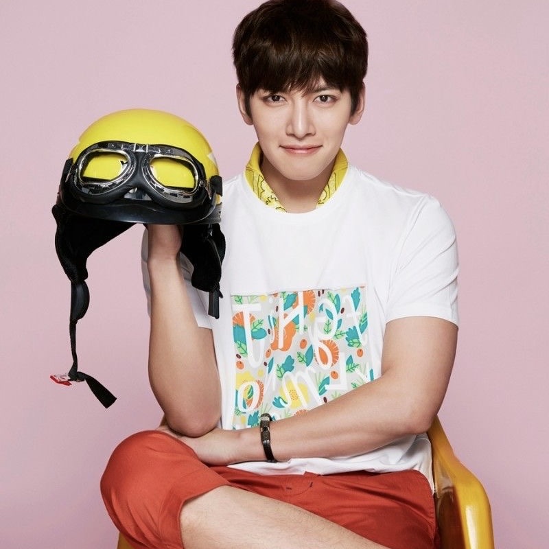 Behind-the-scenes cut of Ji Changwook