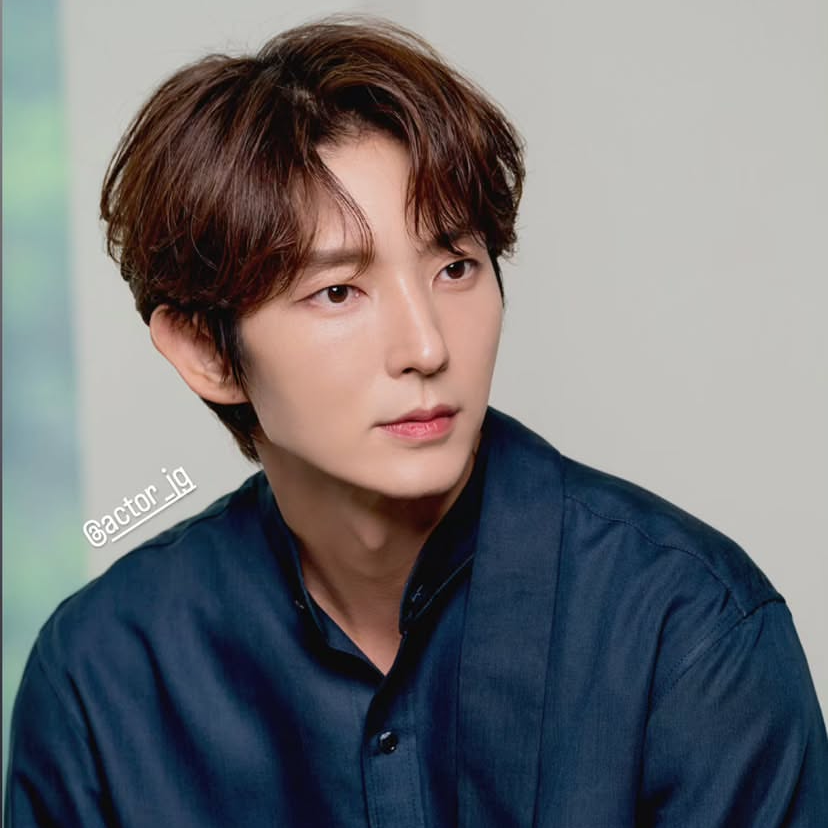 A moment captured by a fan of Lee Joongi