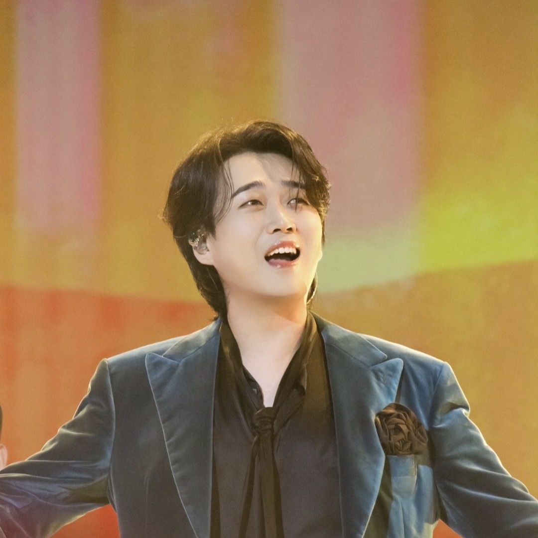 Behind-the-scenes cut of Hwang Youngwoong