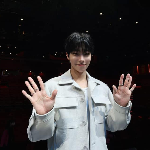 Latest photo of Hwang Inyoup