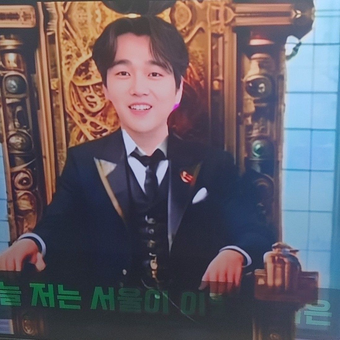 Behind-the-scenes cut of Hwang Youngwoong