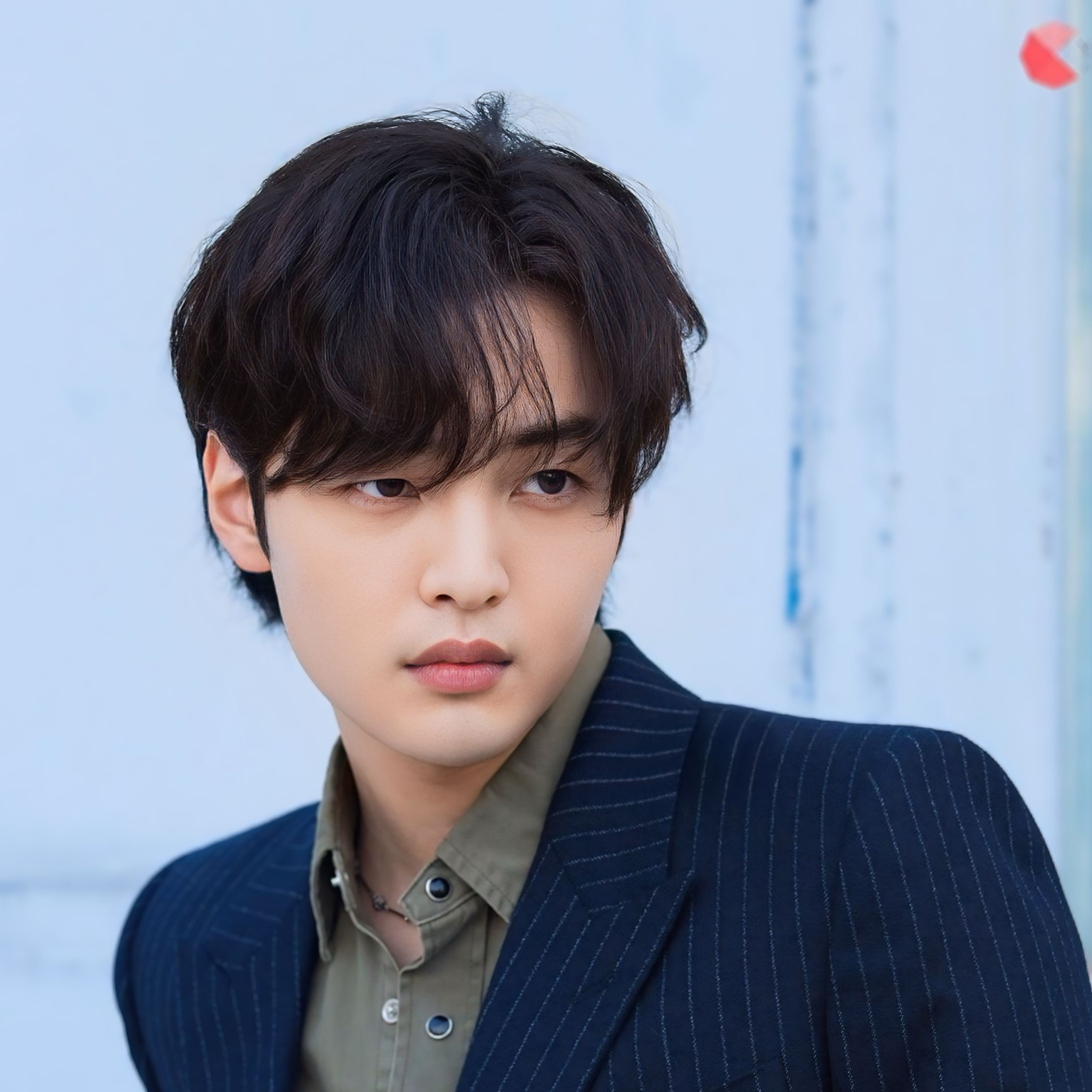 Behind-the-scenes cut of Kim Minjae