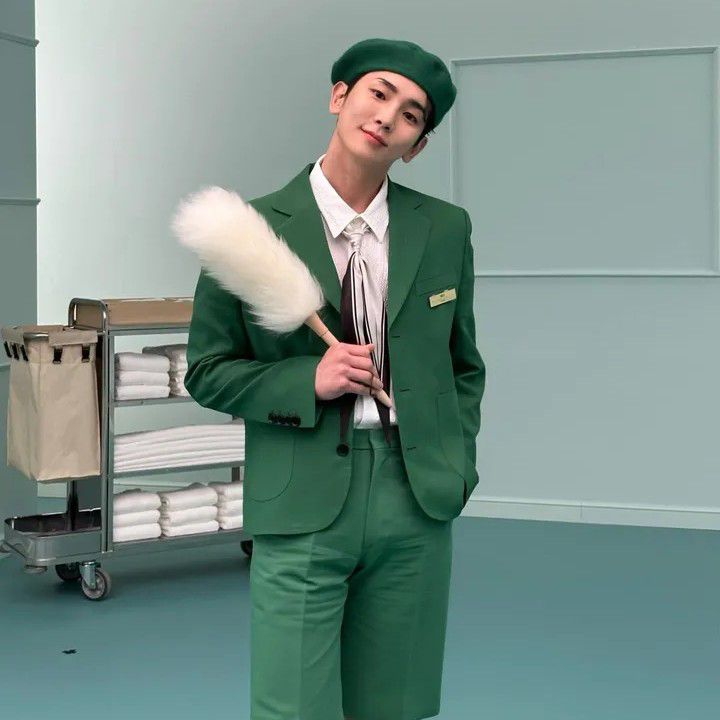 Behind-the-scenes cut of Key