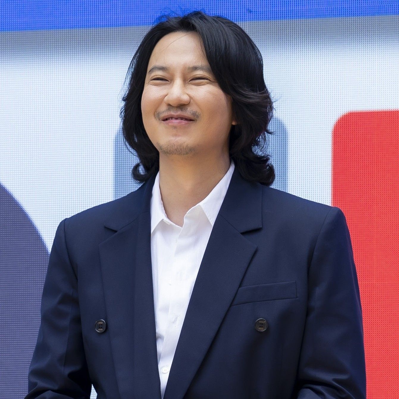 Behind-the-scenes cut of Kim Namgil