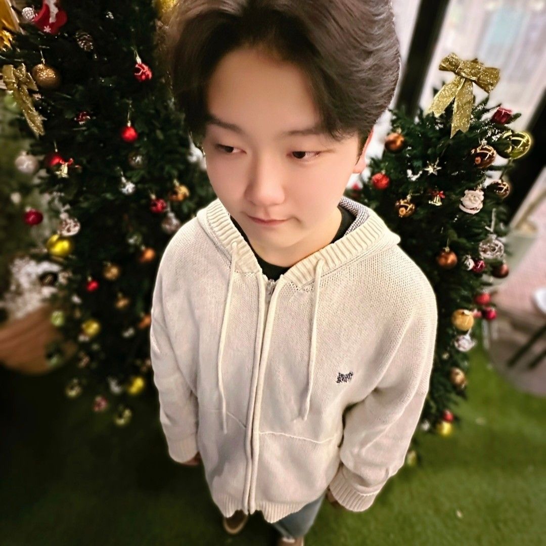 Recent activity shot of Park Sungon