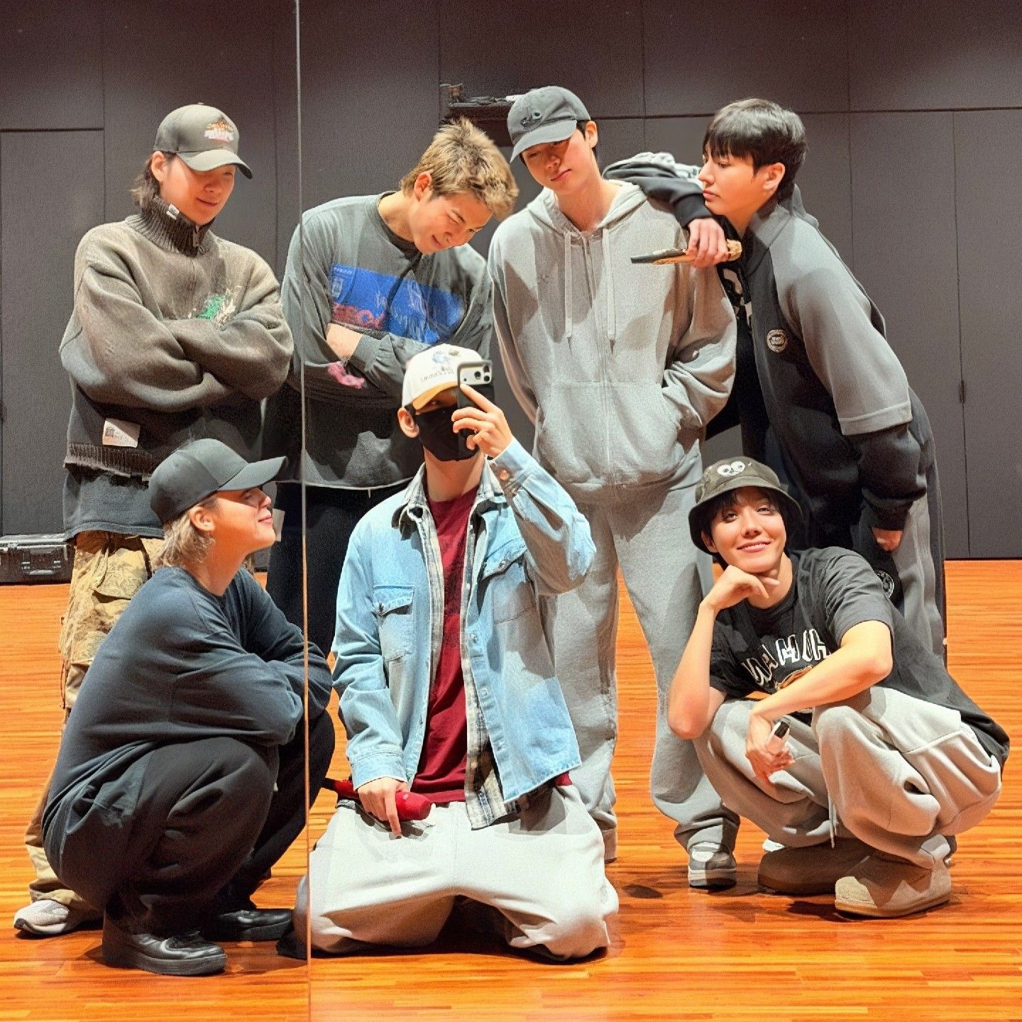 Behind-the-scenes cut of Kim Taehyung (V)