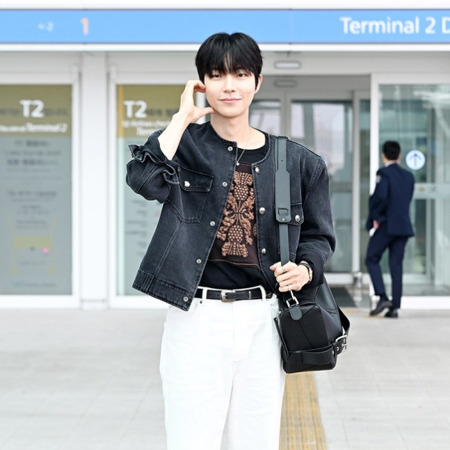 A moment captured by a fan of Hwang Inyoup