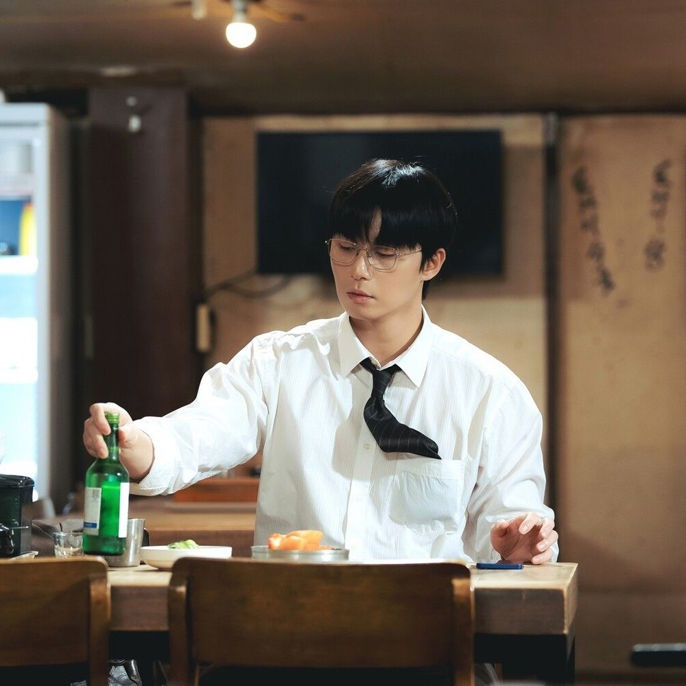 A moment captured by a fan of Park Seojoon