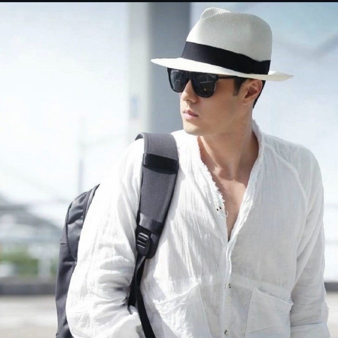 Behind-the-scenes cut of So Jisub