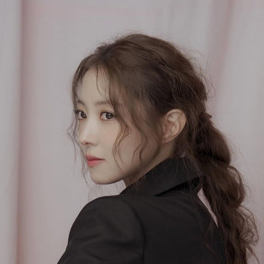 Behind-the-scenes cut of Lee Seyoung