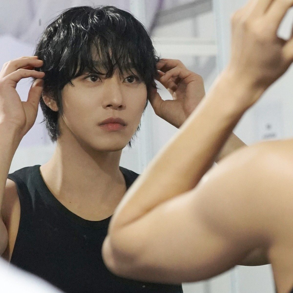 Behind-the-scenes cut of Ahn Hyoseop