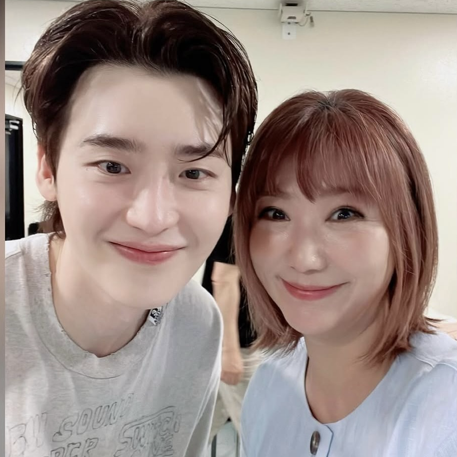 Recent activity shot of Lee Jongsuk