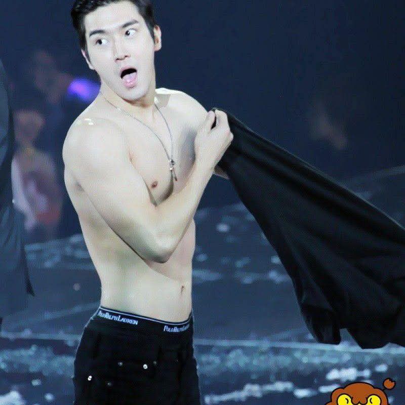 Behind-the-scenes cut of Choi Siwon