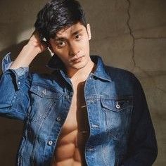 Latest photo of Sunghoon