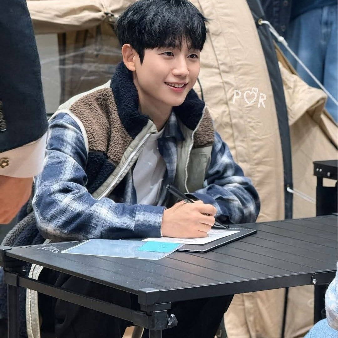 Recent activity shot of Jung Haein