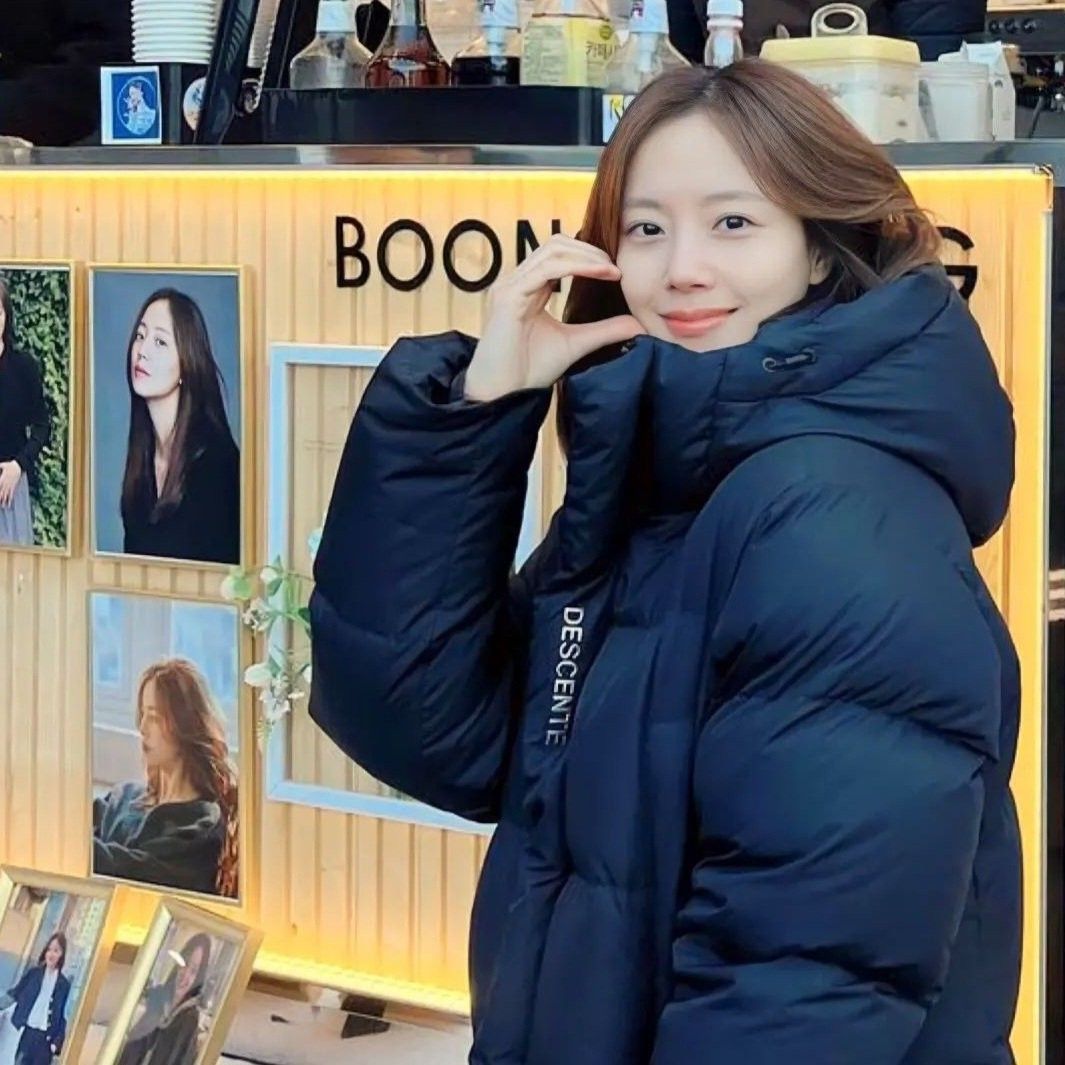 Behind-the-scenes cut of Moon Chaewon