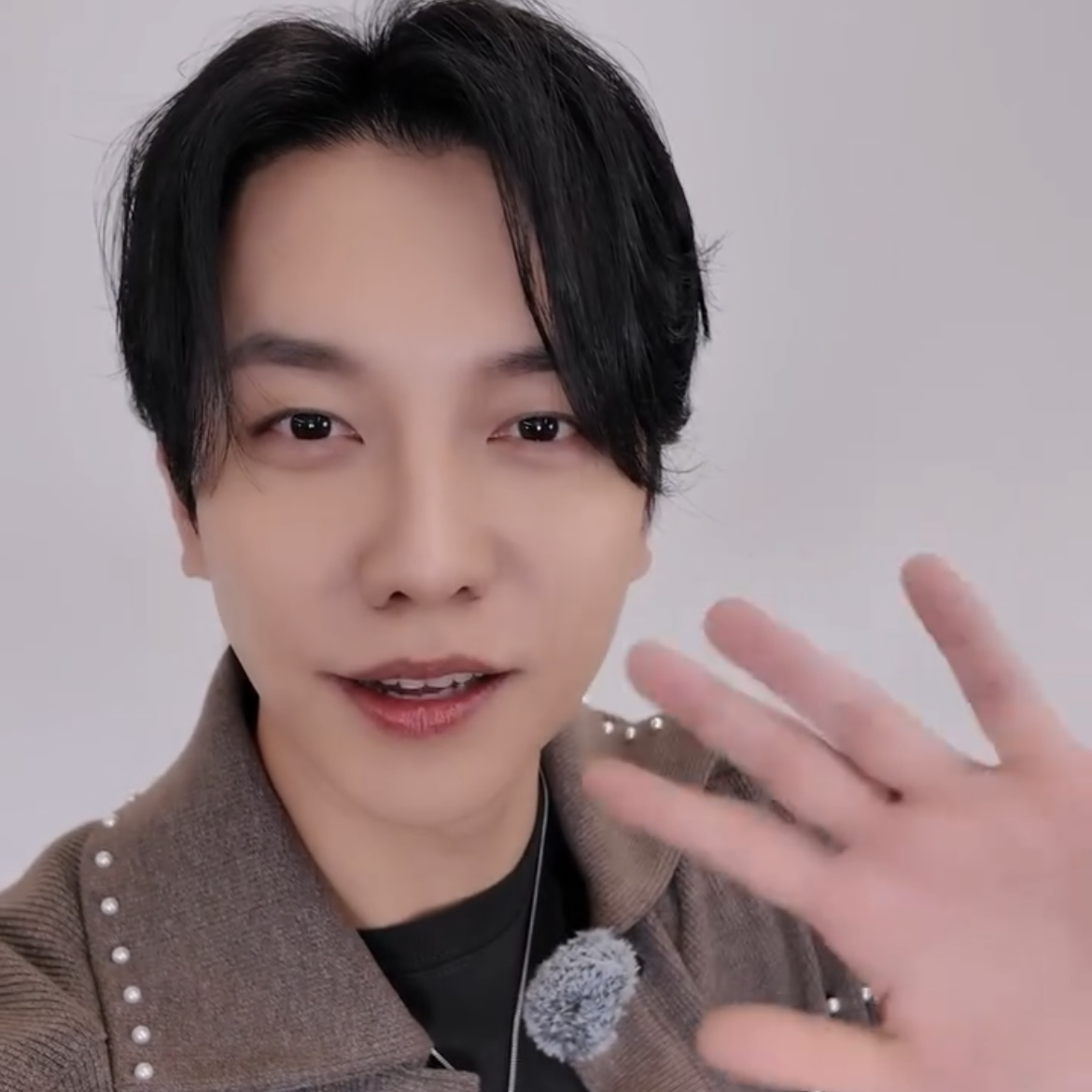 Foto terbaru dari Lee Seunggi