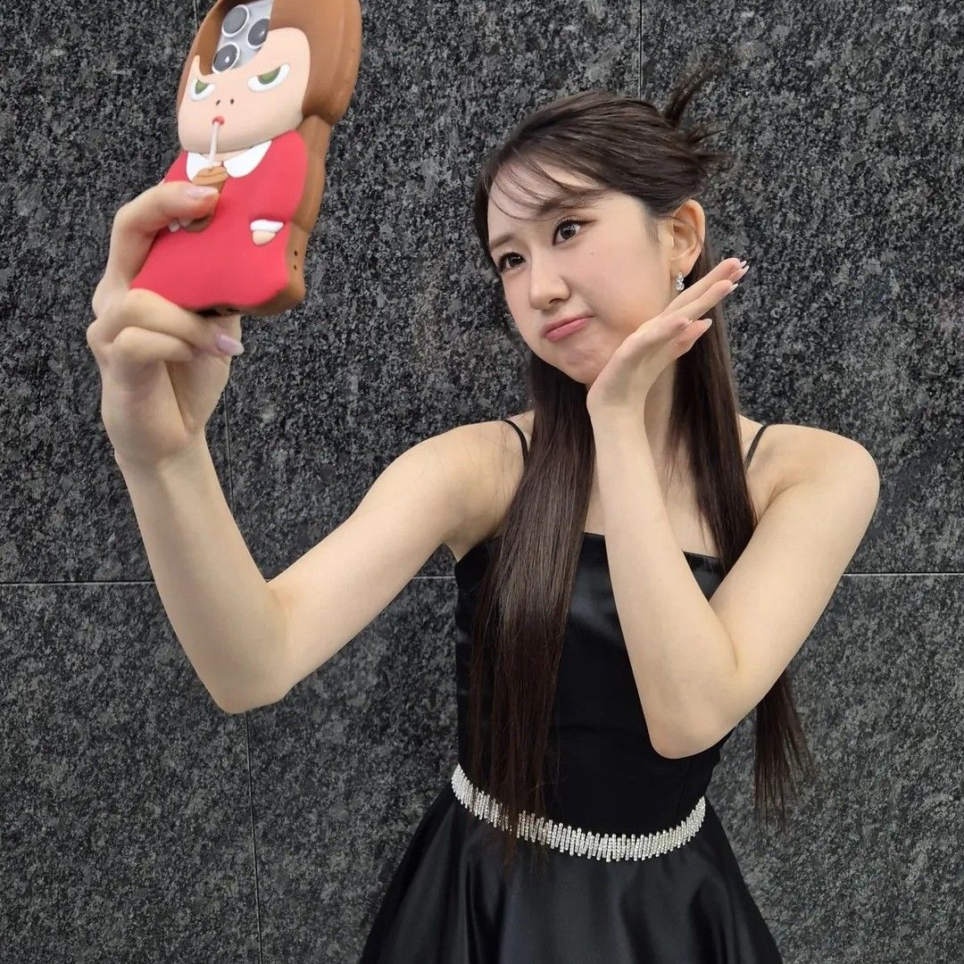 A moment captured by a fan of Jeon Yujin