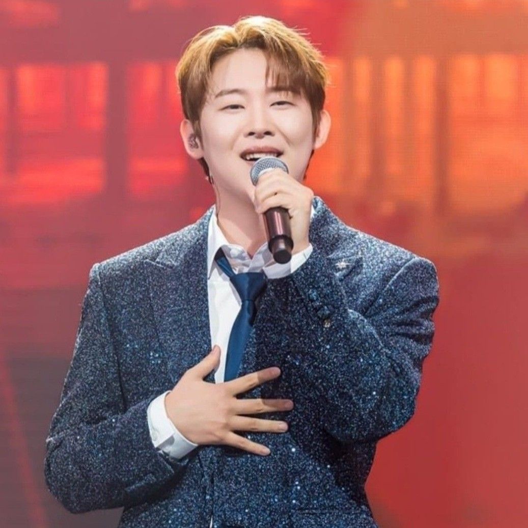 A moment captured by a fan of Jinuk