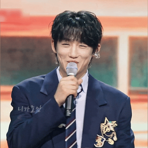 Behind-the-scenes cut of Shin Seungtae