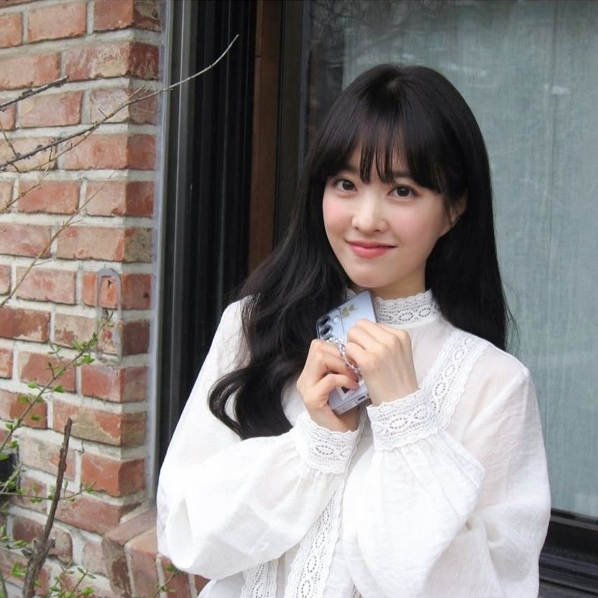 Latest photo of Park Boyoung