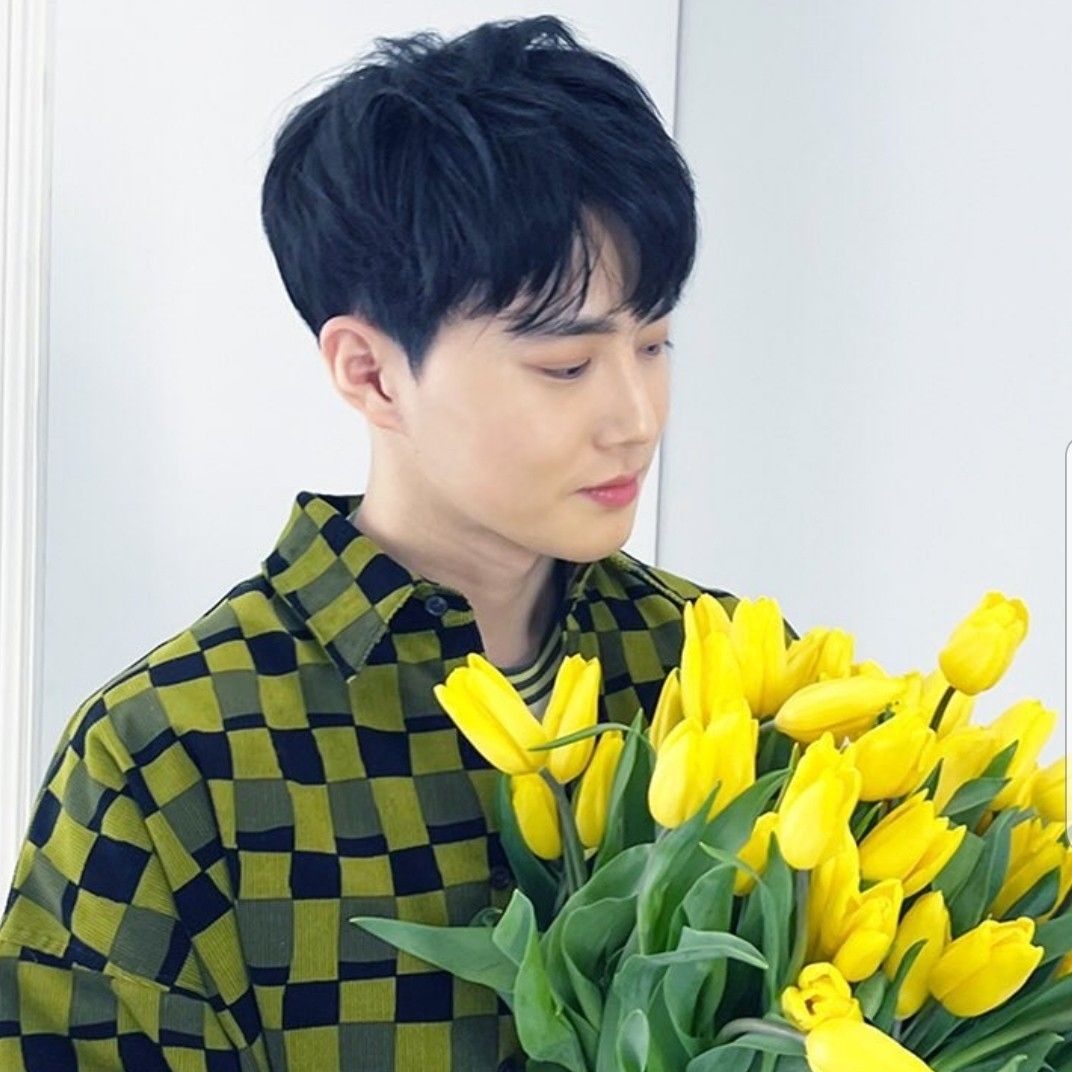 Behind-the-scenes cut of Suho