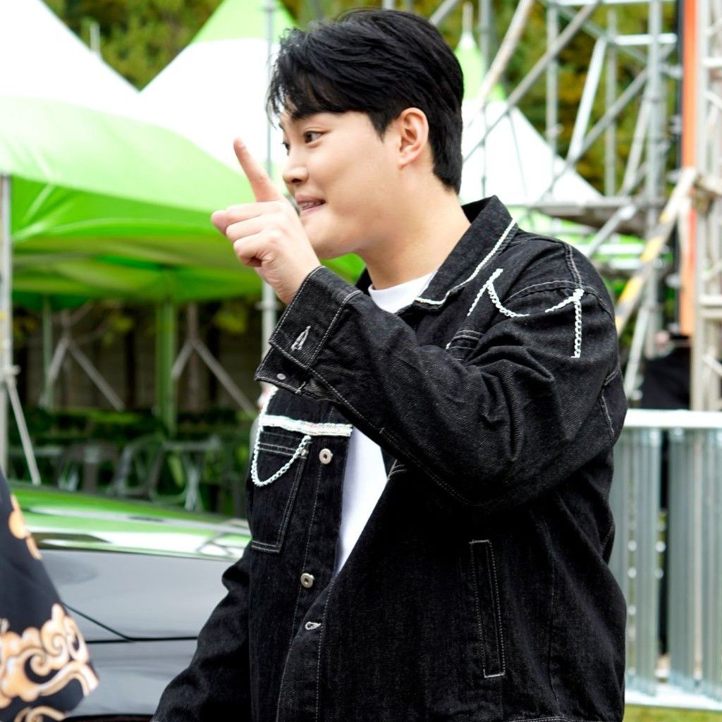 Behind-the-scenes cut of Kim Kyungmin