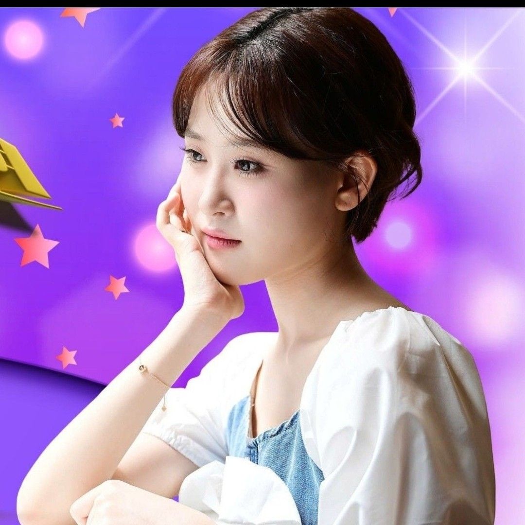 Recent activity shot of Kim Dahyun