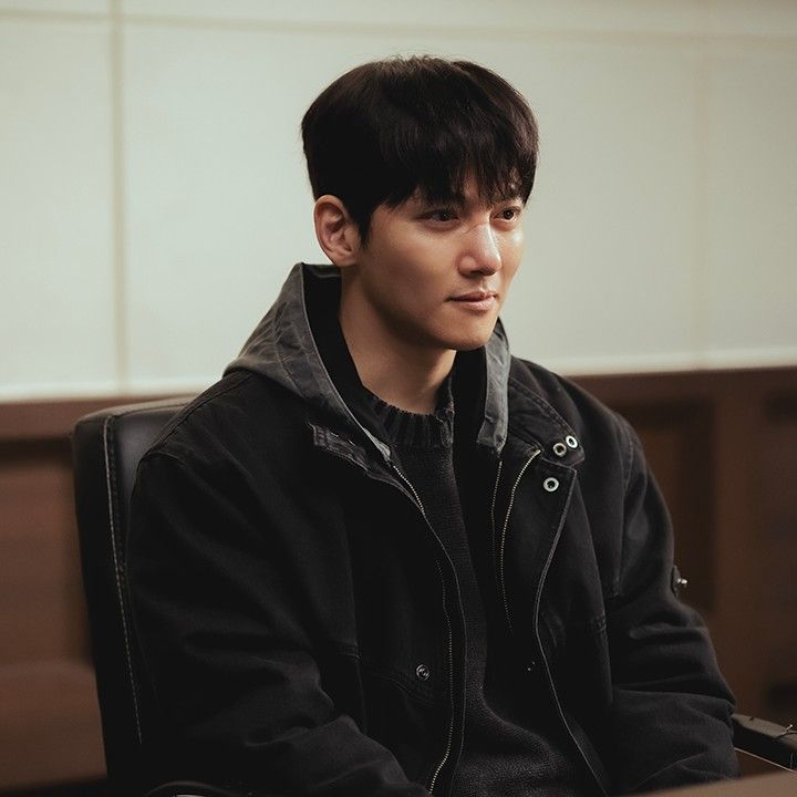 チ・チャンウクの最近の活動ショット