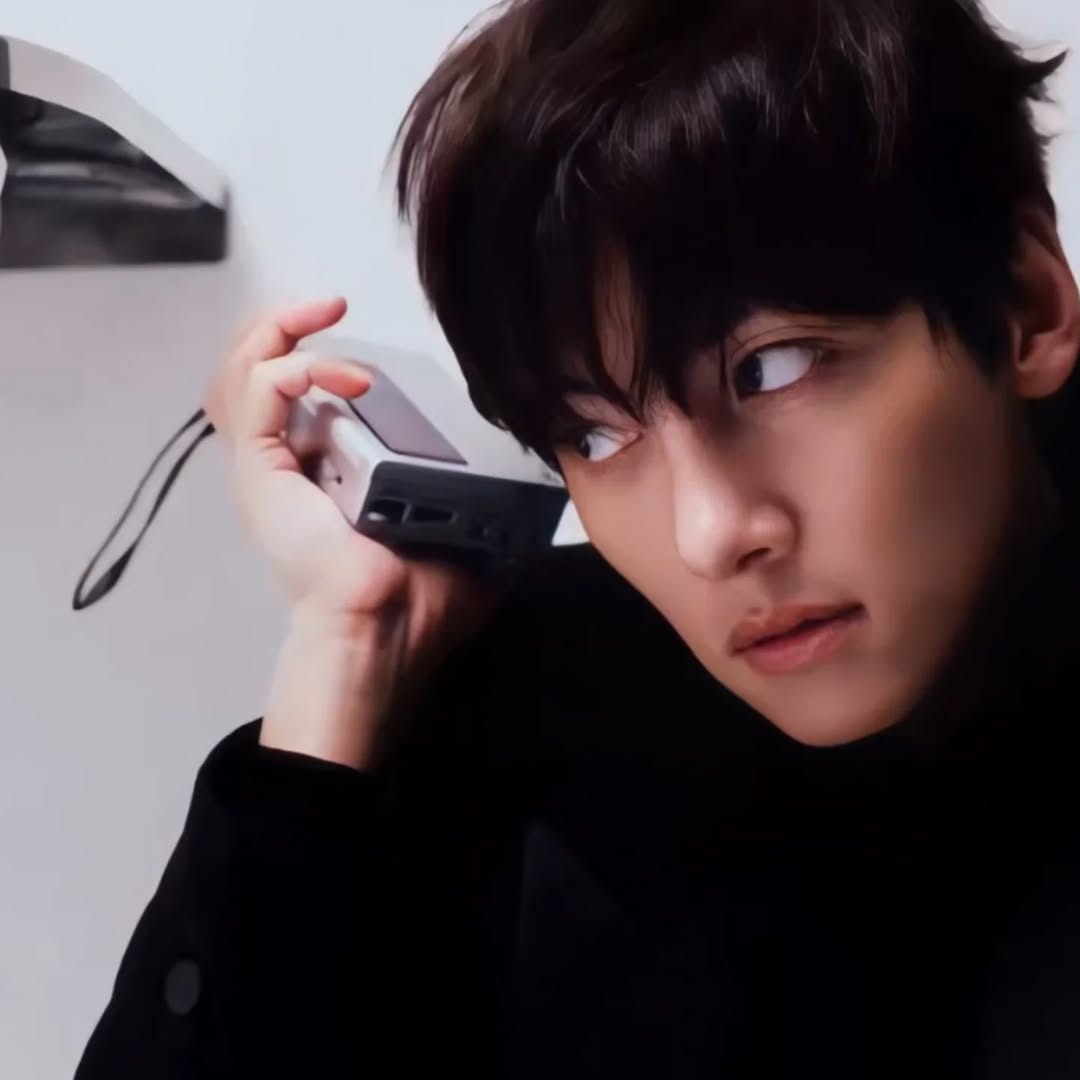 Behind-the-scenes cut of Ji Changwook