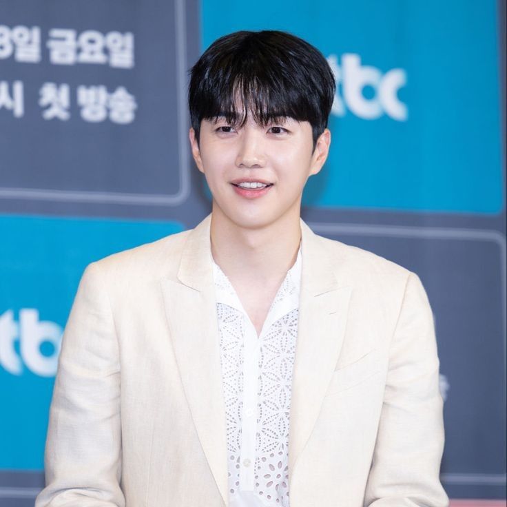 Latest photo of Kang Hoon