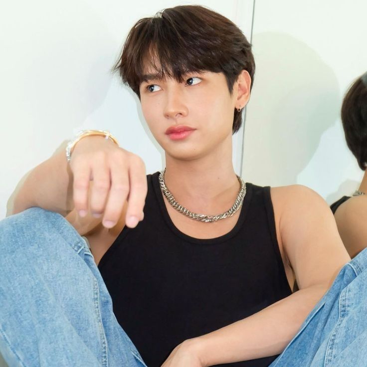 Behind-the-scenes cut of Gun atthaphan phunsawat