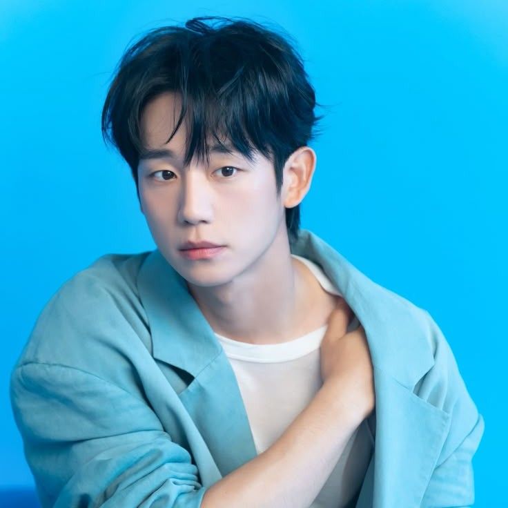 Recent activity shot of Jung Haein