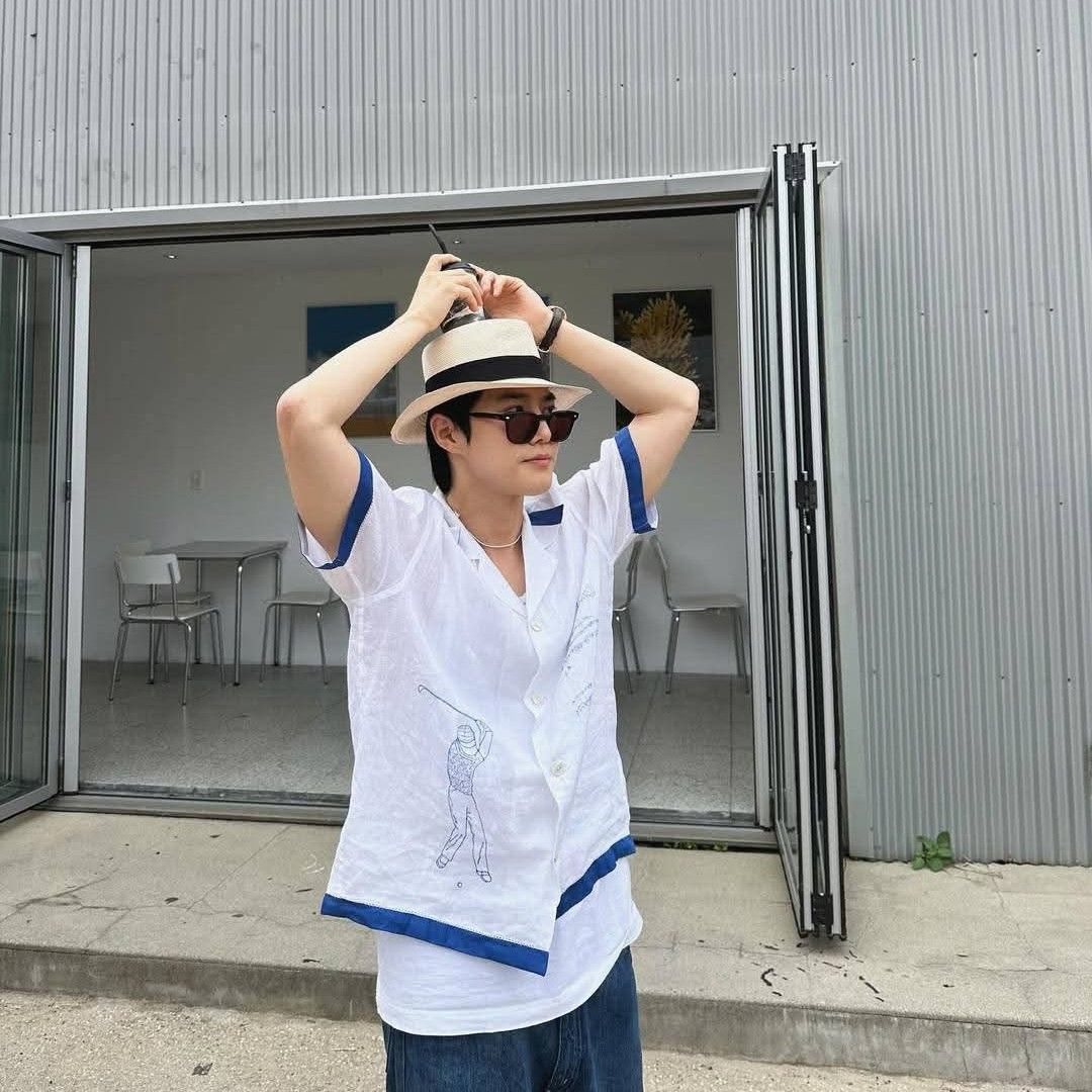 A moment captured by a fan of Suho
