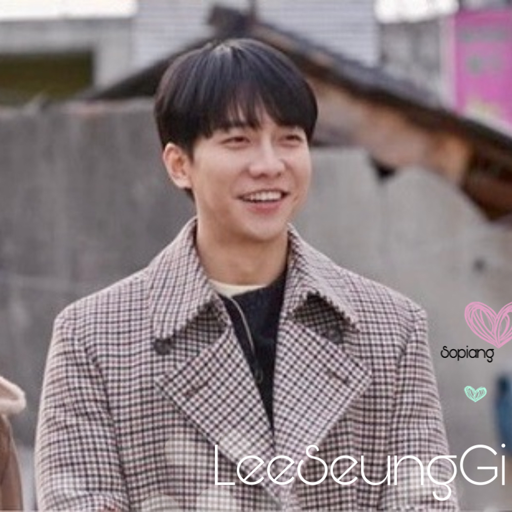 A moment captured by a fan of Lee Seunggi