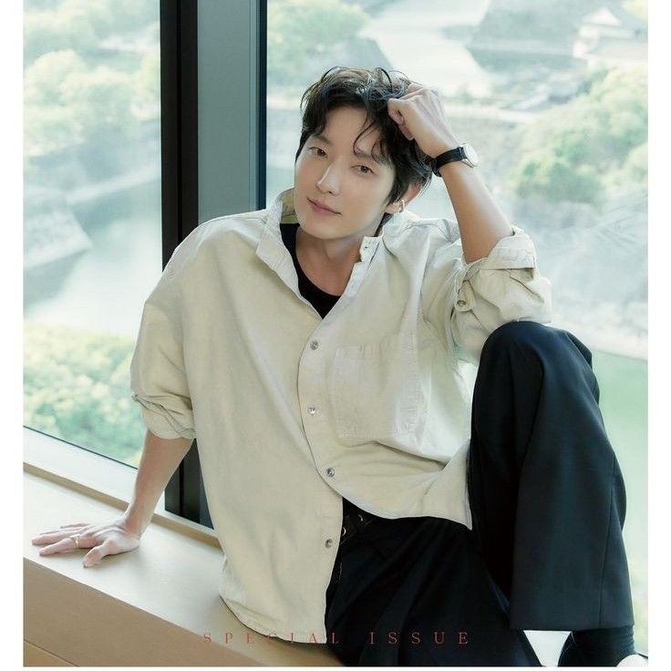 Cuplikan di balik layar dari Lee Joongi