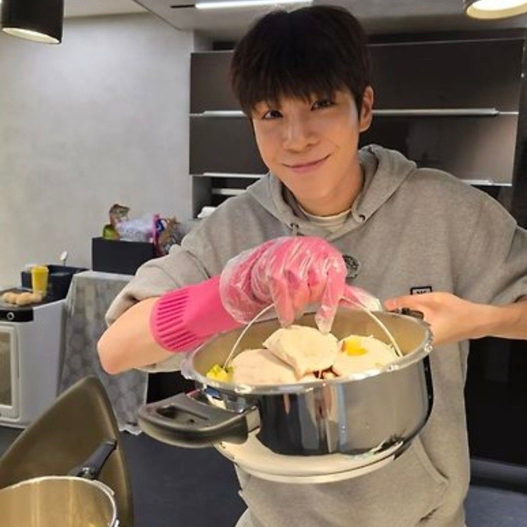 Latest photo of Jeong Dongwon