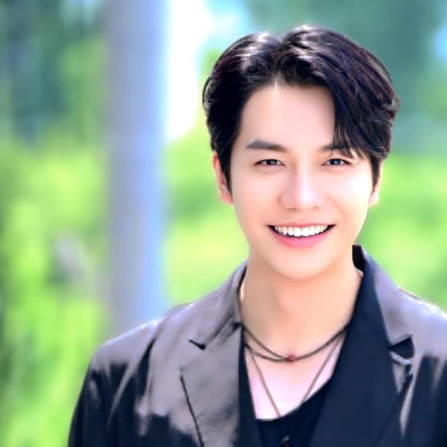 Behind-the-scenes cut of Lee Seunggi