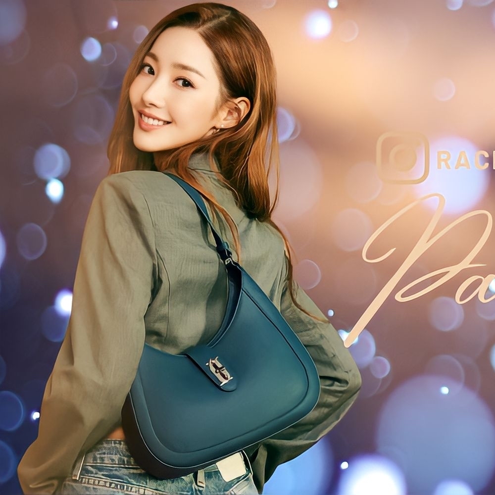 Recent activity shot of Park Minyoung