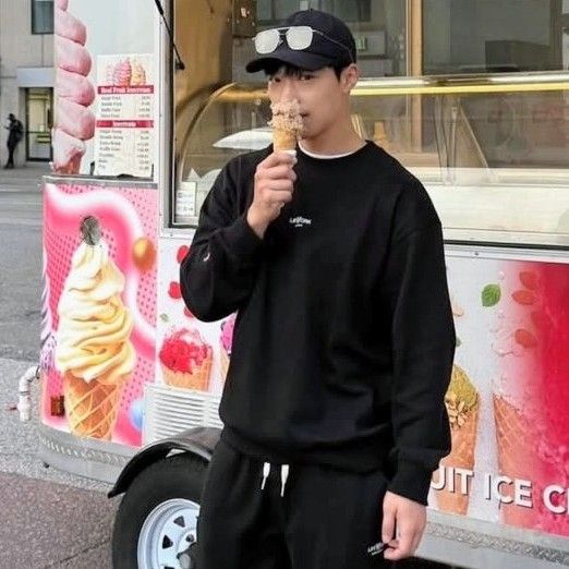 Recent activity shot of Woo Dohwan
