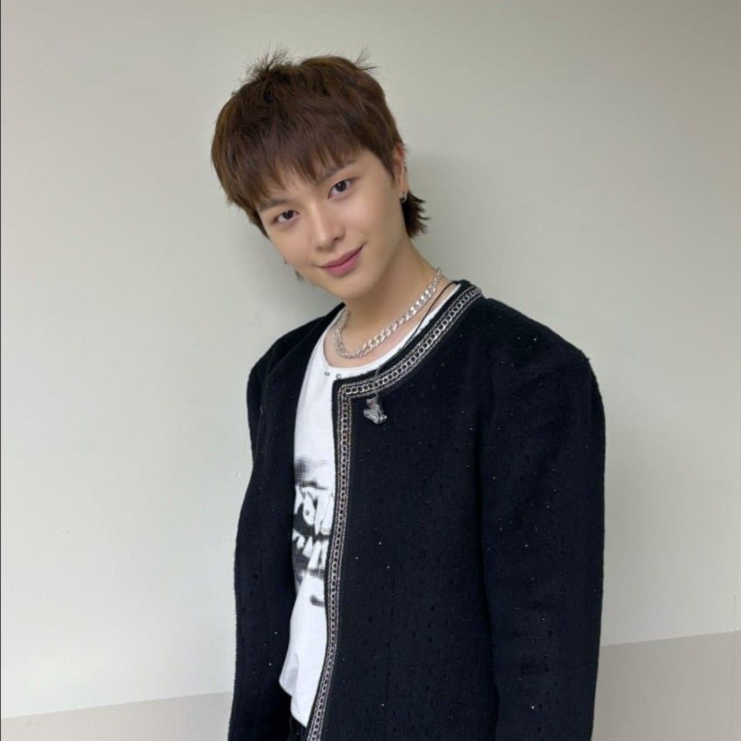 Latest photo of Yook Sungjae