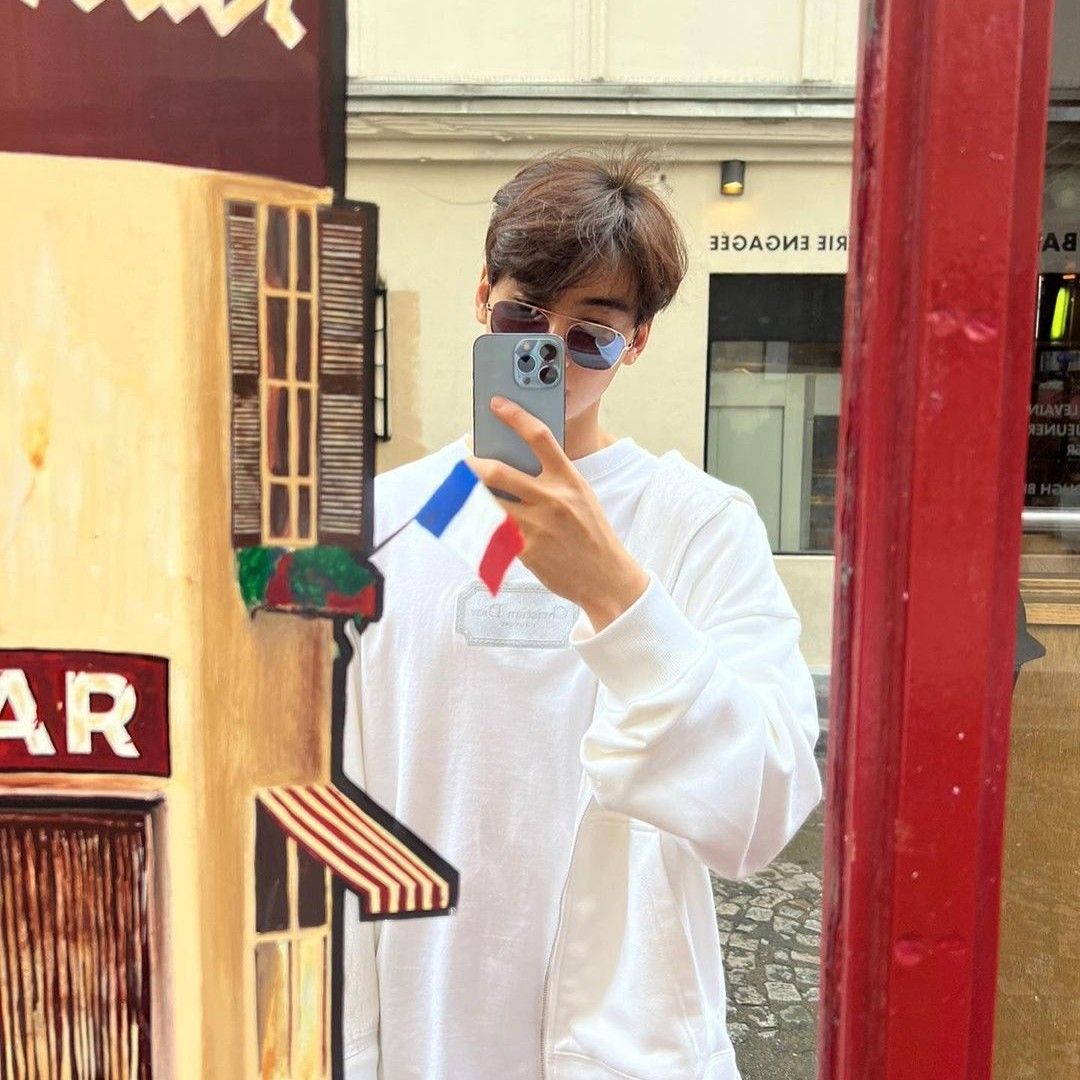 Recent activity shot of Cha Eunwoo