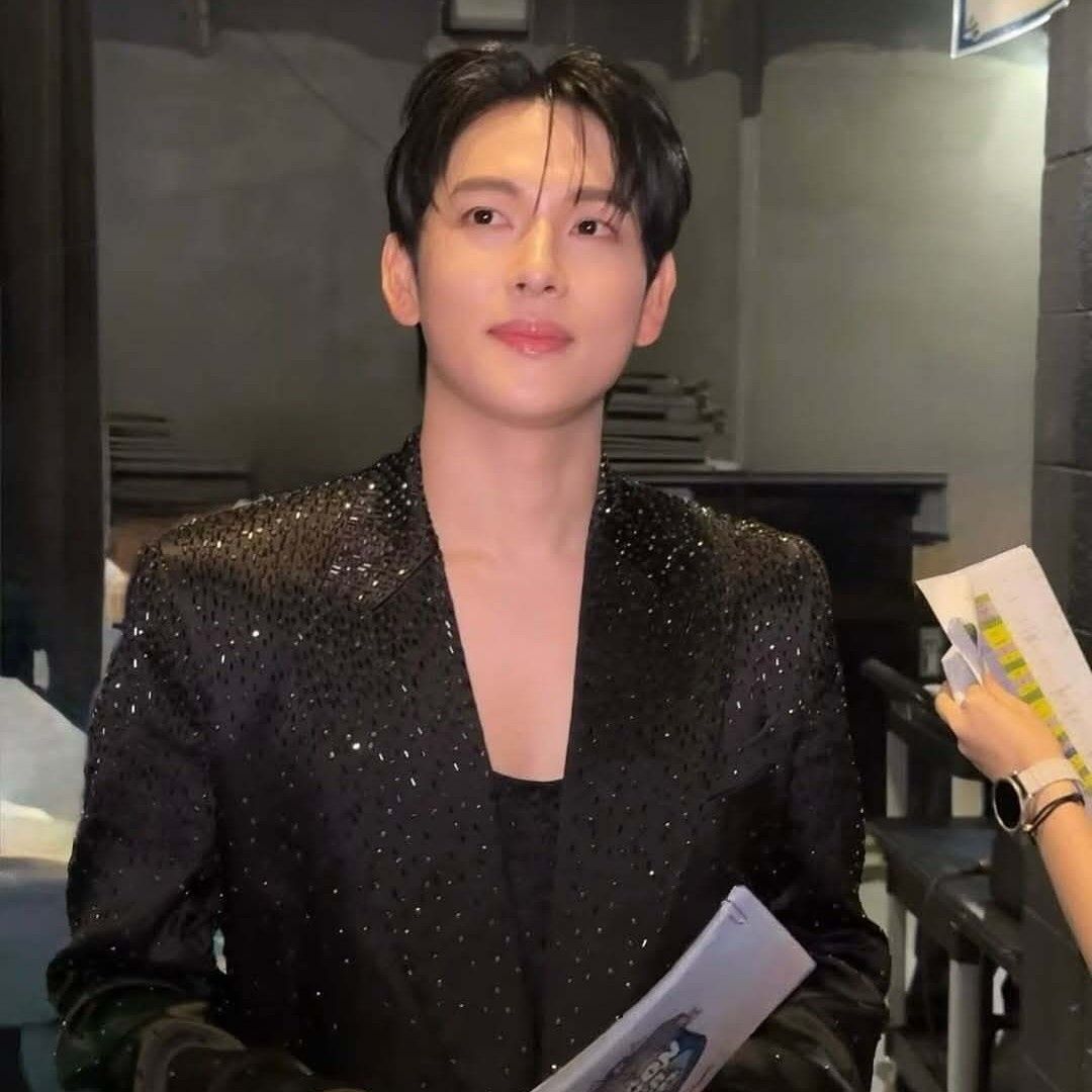 Latest photo of Yim Siwan