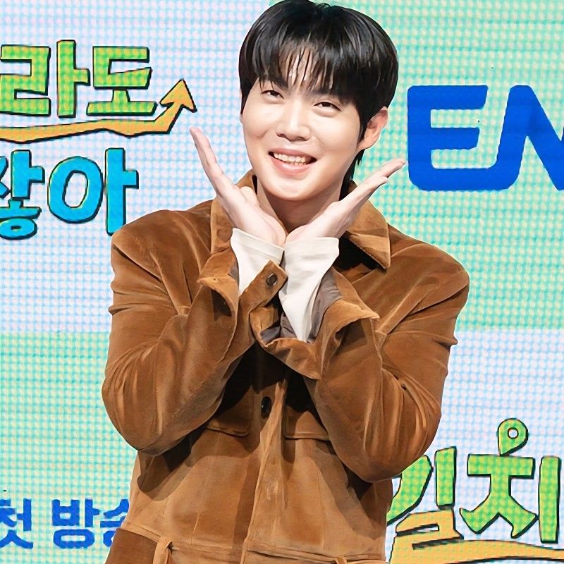 A moment captured by a fan of Son Taejin