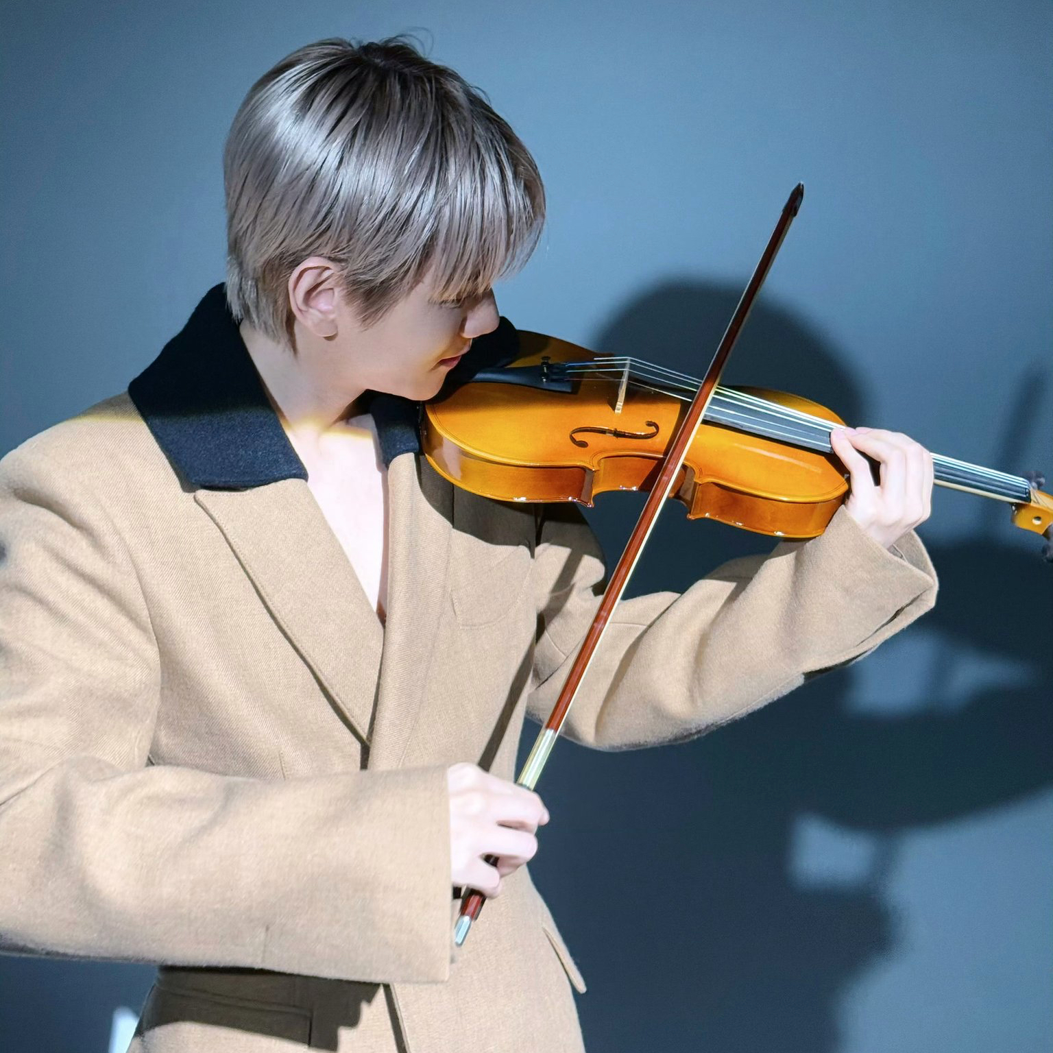 A moment captured by a fan of Yoon Soyang