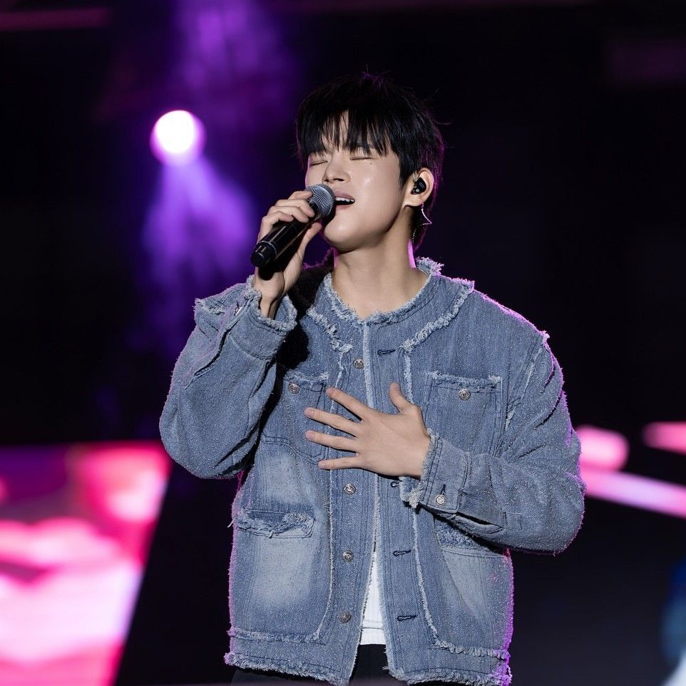 Latest photo of Seo Inguk