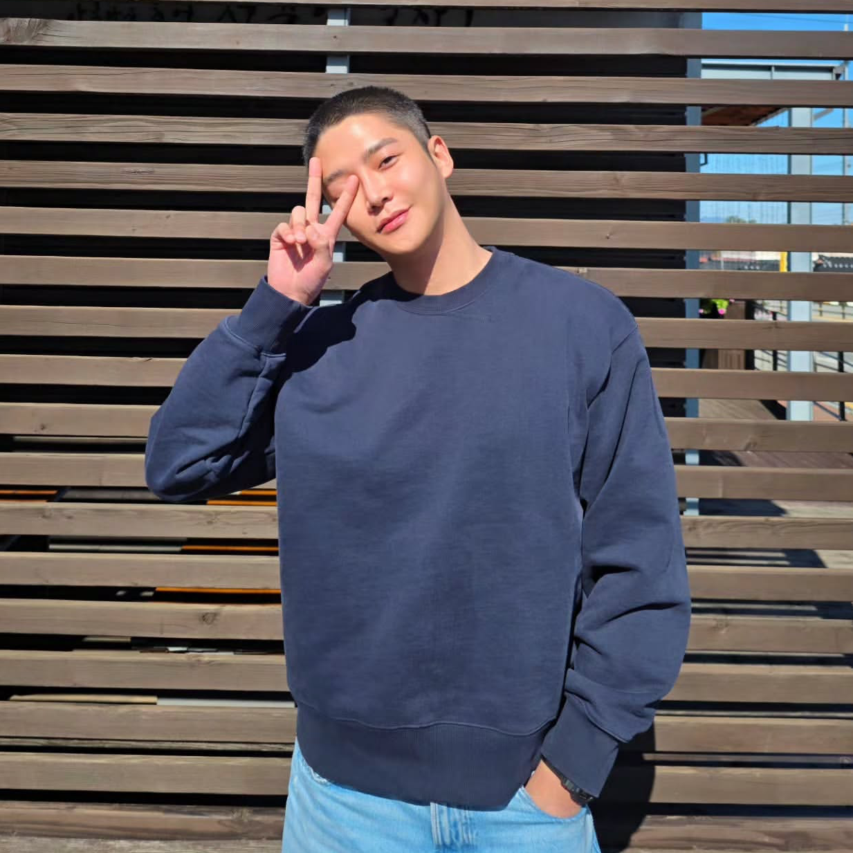 로운의 비하인드 컷