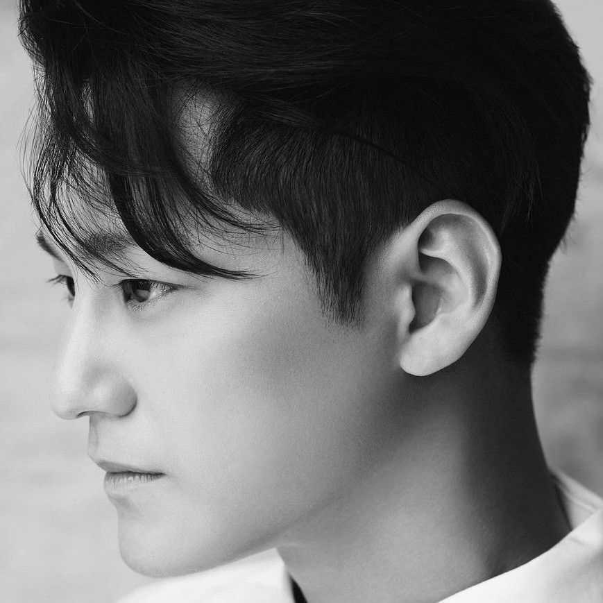 Behind-the-scenes cut of Kim Bum
