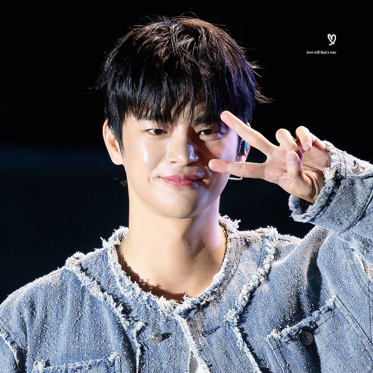 A moment captured by a fan of Seo Inguk